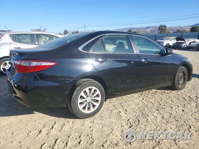 Trzecie zdjęcie samochodu z tyłu: 2017 TOYOTA CAMRY LE VIN:4T1BF1FK3HU332018 - miniatura