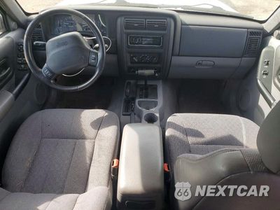 Zdjęcie 8 z 13 samochodu: 1998 JEEP CHEROKEE SPORT VIN:1J4FJ68S9WL258177 - miniatura