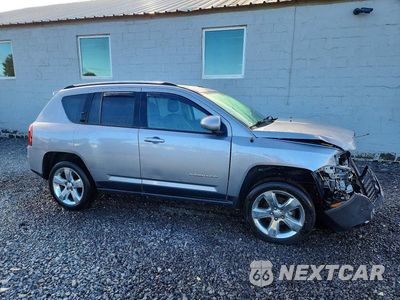 Czwarte zdjęcie samochodu z boku: 2014 JEEP COMPASS LATITUDE VIN:1C4NJDEB2ED846974 - miniatura