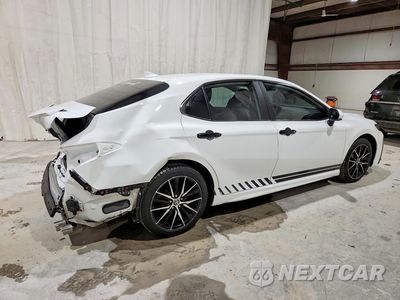 Trzecie zdjęcie samochodu z tyłu: 2021 TOYOTA CAMRY SE VIN:4T1T11BK1MU043108 - miniatura