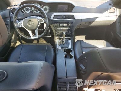 Zdjęcie 8 z 12 samochodu: 2014 MERCEDES-BENZ C 300 4MATIC VIN:WDDGF8AB4ER318269 - miniatura