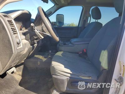 Zdjęcie 7 z 12 samochodu: 2015 RAM 2500 ST VIN:3C6UR5HL3FG659592 - miniatura