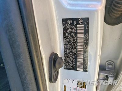 Zdjęcie 12 z 12 samochodu: 2011 TOYOTA PRIUS FOUR VIN:JTDKN3DUXB0276830 - miniatura