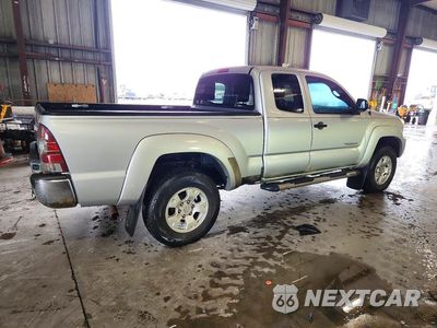 Trzecie zdjęcie samochodu z tyłu: 2012 TOYOTA TACOMA BASE VIN:5TFUX4EN3CX010882 - miniatura
