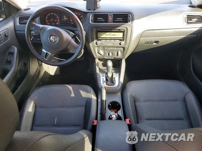 Zdjęcie 8 z 12 samochodu: 2011 VOLKSWAGEN JETTA SE VIN:3VWDX7AJ7BM097000 - miniatura