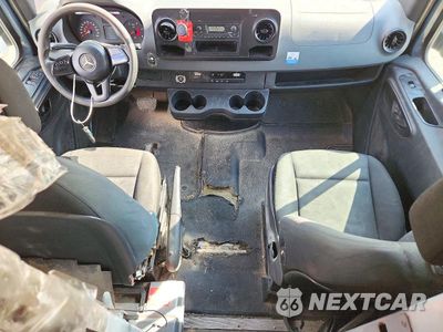 Zdjęcie 8 z 13 samochodu: 2019 MERCEDES-BENZ SPRINTER 2500/3500 DELIVERY VAN VIN:WD4PF0CD3KP096069 - miniatura