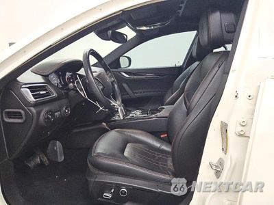Zdjęcie 7 z 13 samochodu: 2021 MASERATI GHIBLI S VIN:ZAM57YSA4M1363239 - miniatura
