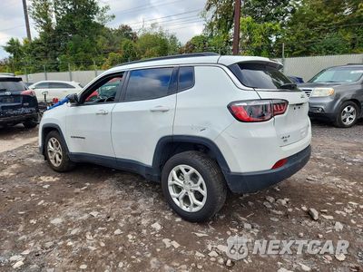 Drugie zdjęcie samochodu z przodu: 2024 JEEP COMPASS LATITUDE VIN:3C4NJDBN8RT100527 - miniatura