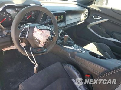 Zdjęcie 8 z 13 samochodu: 2018 CHEVROLET CAMARO SS VIN:1G1FE1R72J0183395 - miniatura