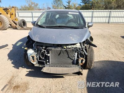 Piąte zdjęcie samochodu w środku: 2015 NISSAN VERSA NOTE SV VIN:3N1CE2CP2FL367838 - miniatura