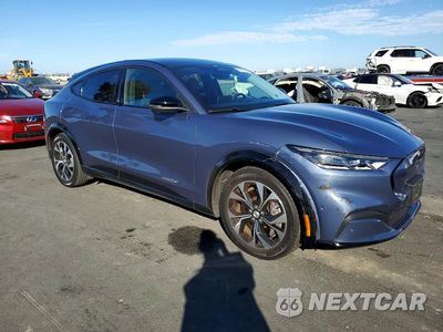 Czwarte zdjęcie samochodu z boku: 2021 FORD MUSTANG MACH-E VIN:3FMTK3R78MMA42505 - miniatura