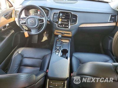 Zdjęcie 8 z 13 samochodu: 2021 VOLVO XC90 T6 MOMENTUM VIN:YV4A221K6M1681756 - miniatura