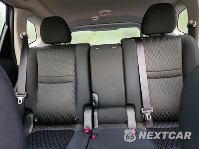 Zdjęcie 10 z 13 samochodu: 2018 NISSAN ROGUE S VIN:KNMAT2MV1JP609040 - miniatura