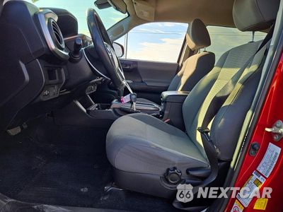 Zdjęcie 7 z 12 samochodu: 2019 TOYOTA TACOMA SR5 V6 VIN:3TMAZ5CN3KM107784 - miniatura