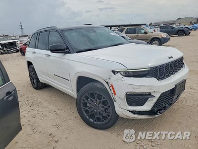 Czwarte zdjęcie samochodu z boku: 2025 JEEP GRAND CHEROKEE SUMMIT VIN:1C4RJHEG2S8669187 - miniatura