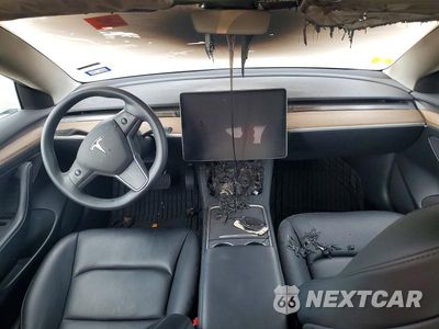 Zdjęcie 8 z 11 samochodu: 2023 TESLA MODEL 3 VIN:5YJ3E1EAXPF657972 - miniatura