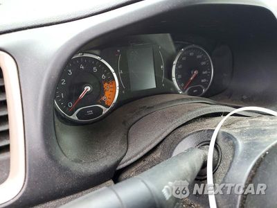 Zdjęcie 9 z 13 samochodu: 2016 JEEP RENEGADE SPORT VIN:ZACCJAAW6GPC58028 - miniatura