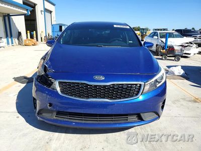 Piąte zdjęcie samochodu w środku: 2018 KIA FORTE VIN:3KPFL4A77JE234729 - miniatura
