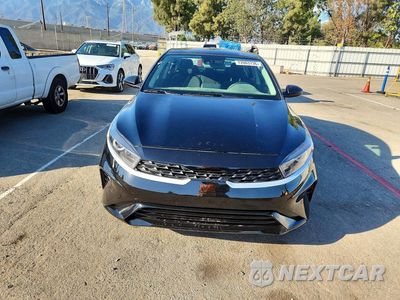 Piąte zdjęcie samochodu w środku: 2024 KIA FORTE LXS VIN:3KPF24AD5RE818079 - miniatura