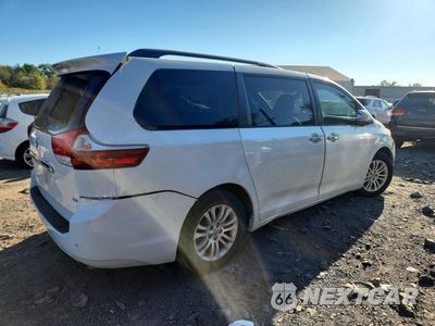 Trzecie zdjęcie samochodu z tyłu: 2015 TOYOTA SIENNA XLE PREMIUM 8-PASSENGER VIN:5TDYK3DC8FS587184 - miniatura