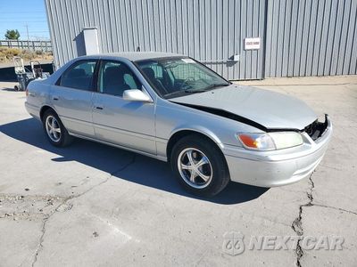 Czwarte zdjęcie samochodu z boku: 2001 TOYOTA CAMRY CE VIN:4T1BG22K51U870847 - miniatura