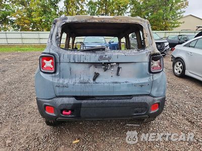 Zdjęcie 6 z 11 samochodu: 2017 JEEP RENEGADE TRAILHAWK VIN:ZACCJBCB6HPE87164 - miniatura