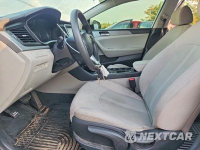 Zdjęcie 7 z 12 samochodu: 2018 HYUNDAI SONATA SE VIN:5NPE24AF5JH603962 - miniatura