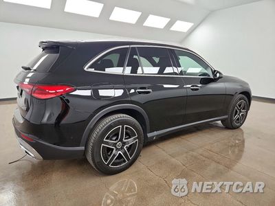 Trzecie zdjęcie samochodu z tyłu: 2026 MERCEDES-BENZ GLC 300 VIN:W1NKM4GB9TF590771 - miniatura