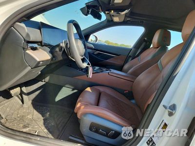 Zdjęcie 7 z 13 samochodu: 2025 BMW 530 XI VIN:WBA53FJ04SCU22074 - miniatura