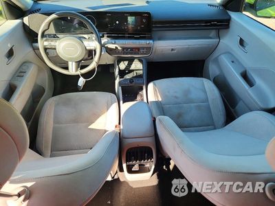 Zdjęcie 8 z 13 samochodu: 2024 HYUNDAI KONA SEL VIN:KM8HCCAB6RU076240 - miniatura