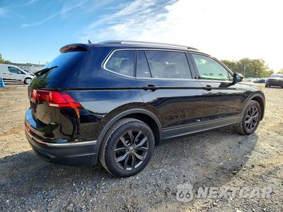 Trzecie zdjęcie samochodu z tyłu: 2024 VOLKSWAGEN TIGUAN SE VIN:3VV3B7AX9RM123884 - miniatura