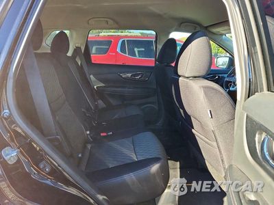 Zdjęcie 10 z 12 samochodu: 2017 NISSAN ROGUE SV VIN:5N1AT2MV2HC821216 - miniatura