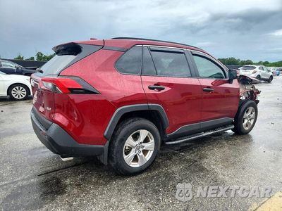 Trzecie zdjęcie samochodu z tyłu: 2025 TOYOTA RAV4 XLE VIN:2T3W1RFV1SW389101 - miniatura