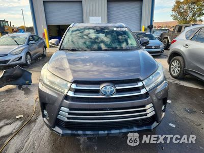 Piąte zdjęcie samochodu w środku: 2017 TOYOTA HIGHLANDER HYBRID LIMITED PLATINUM VIN:5TDDGRFH3HS020704 - miniatura