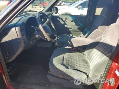 Zdjęcie 7 z 12 samochodu: 2000 CHEVROLET S TRUCK S10 VIN:1GCDT19WXY8296728 - miniatura