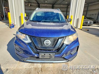 Piąte zdjęcie samochodu w środku: 2019 NISSAN ROGUE SV VIN:5N1AT2MT2KC705150 - miniatura
