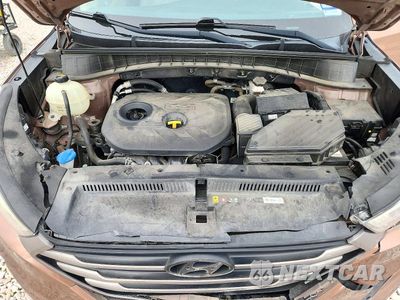 Zdjęcie 12 z 13 samochodu: 2016 HYUNDAI TUCSON SE VIN:KM8J33A47GU212049 - miniatura