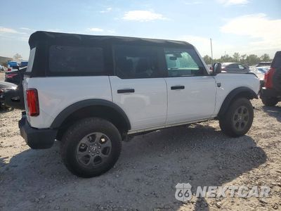 Trzecie zdjęcie samochodu z tyłu: 2024 FORD BRONCO BIG BEND VIN:1FMDE7BH6RLA85920 - miniatura