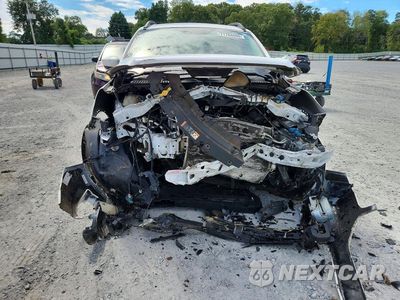 Piąte zdjęcie samochodu w środku: 2018 FORD ESCAPE SE VIN:1FMCU9GD5JUB26956 - miniatura