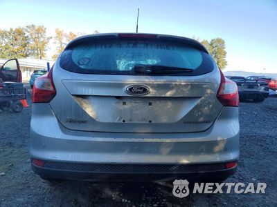 Zdjęcie 6 z 13 samochodu: 2014 FORD FOCUS TITANIUM VIN:1FADP3N21EL454682 - miniatura