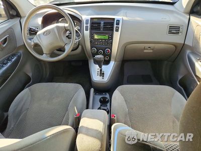 Zdjęcie 8 z 13 samochodu: 2008 HYUNDAI TUCSON SE VIN:KM8JN72D78U851615 - miniatura