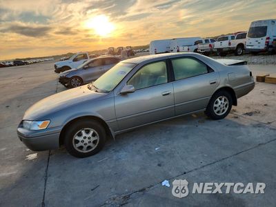 1999 TOYOTA CAMRY LE JT2BG22K0X0378529 - główne zdjęcie licytacji z USA - miniatura