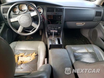 Zdjęcie 8 z 13 samochodu: 2005 DODGE MAGNUM R/T VIN:2D8GV58255H599016 - miniatura