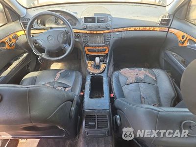 Zdjęcie 8 z 12 samochodu: 2006 MERCEDES-BENZ E 350 VIN:WDBUF56J76A859097 - miniatura