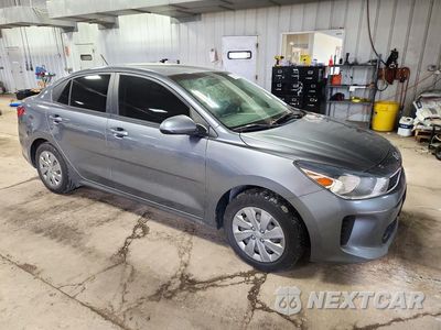 Czwarte zdjęcie samochodu z boku: 2019 KIA RIO S VIN:3KPA24ABXKE200688 - miniatura