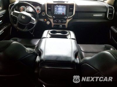 Zdjęcie 8 z 13 samochodu: 2019 RAM 1500 LARAMIE VIN:1C6SRFJT1KN856981 - miniatura