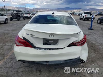 Zdjęcie 6 z 13 samochodu: 2017 MERCEDES-BENZ CLA 250 VIN:WDDSJ4EB7HN459618 - miniatura