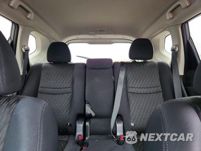 Zdjęcie 10 z 13 samochodu: 2017 NISSAN ROGUE SV VIN:5N1AT2MV9HC858022 - miniatura