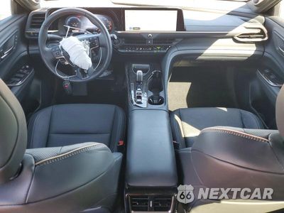 Zdjęcie 8 z 14 samochodu: 2025 TOYOTA CROWN SIGNIA LIMITED VIN:JTDACAAJ2S3028022 - miniatura