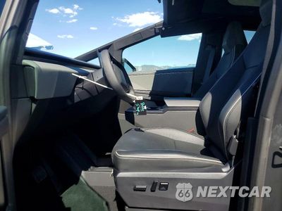 Zdjęcie 7 z 13 samochodu: 2026 TESLA CYBERTRUCK VIN:7G2CEHED3TA092150 - miniatura